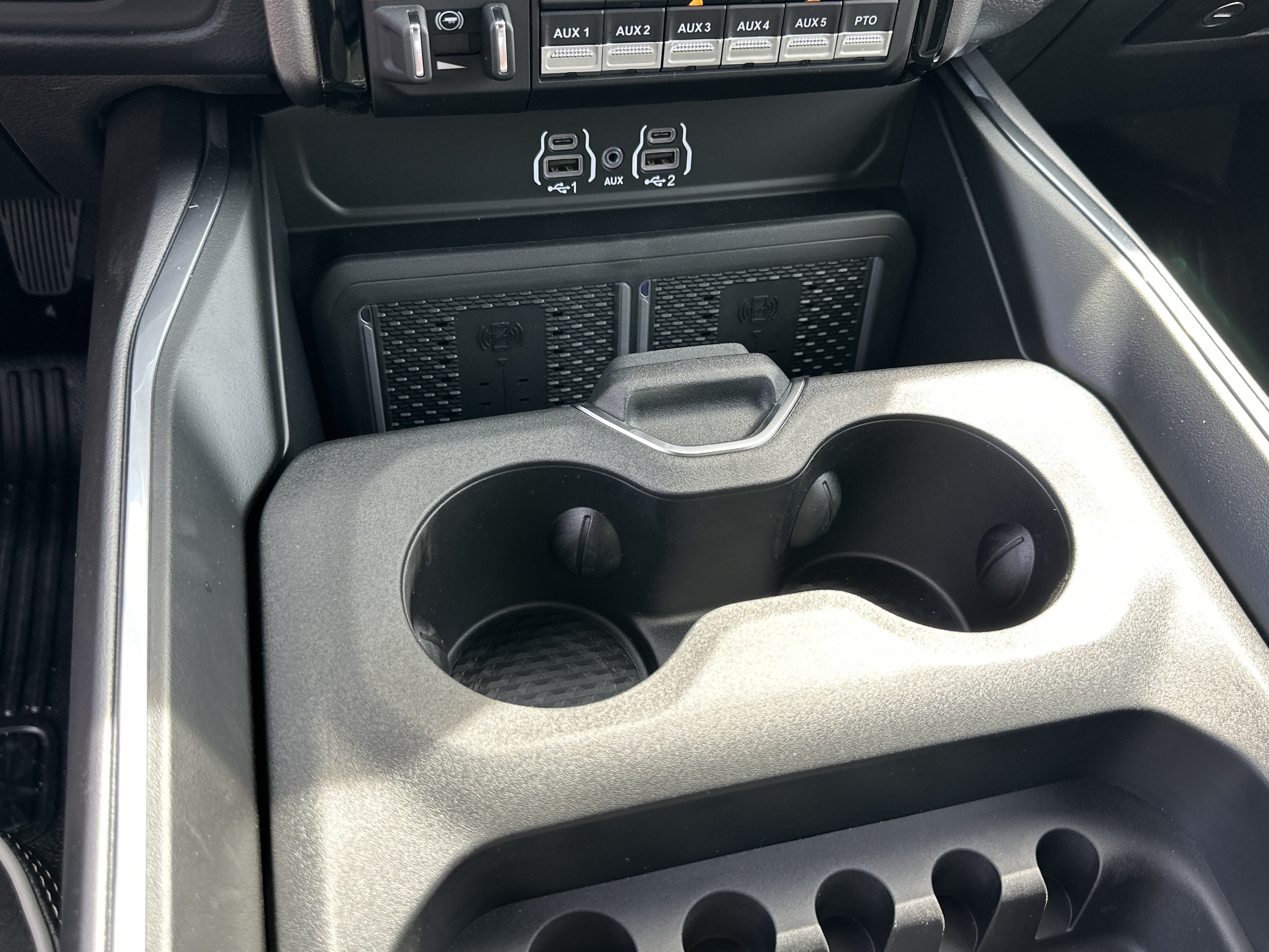 New 2027 RAM 5500 4x4 Crew Cab w/ Laramie Trim Package image 6