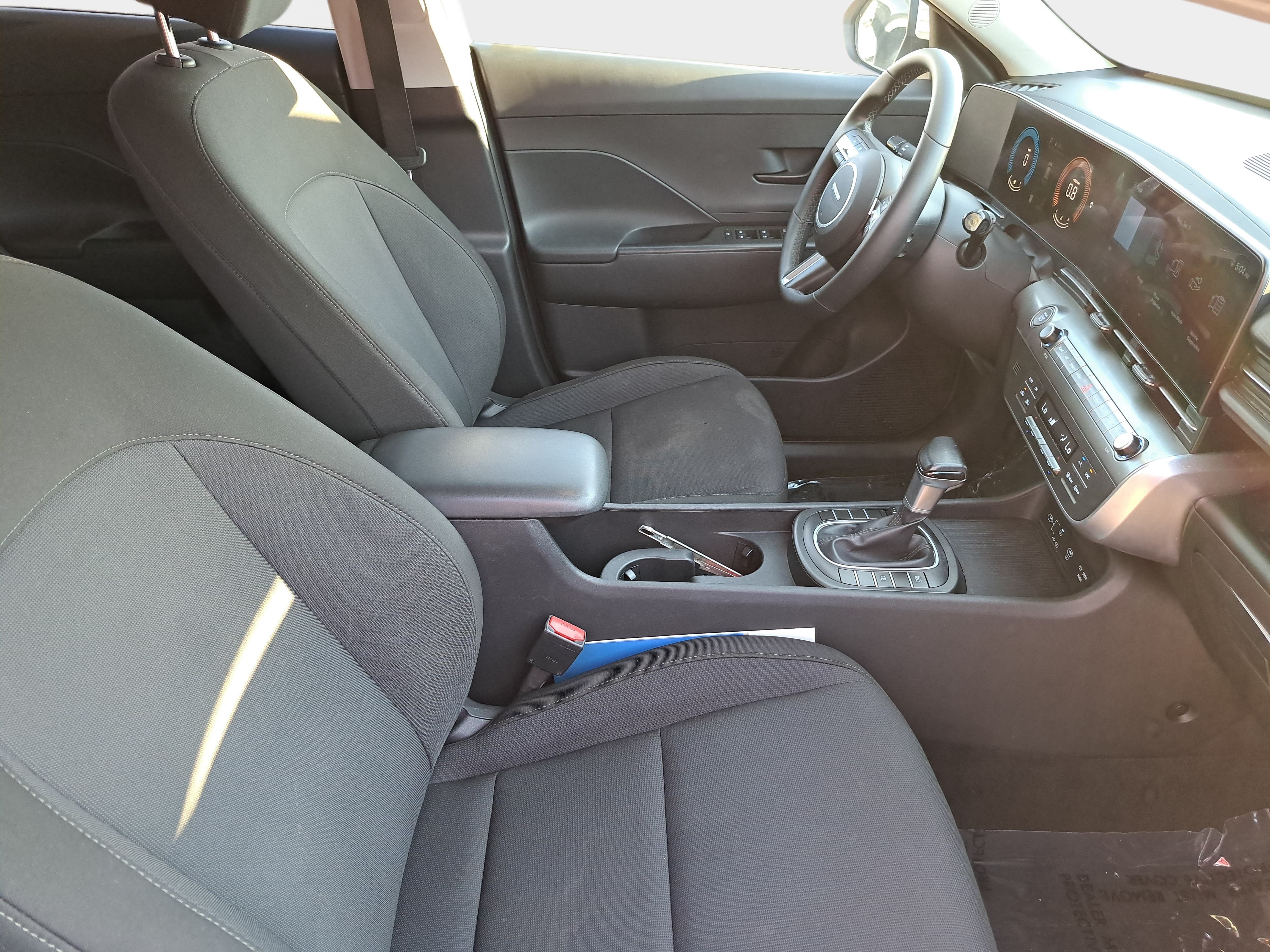 Used 2025 Hyundai Kona SEL FWD image 10