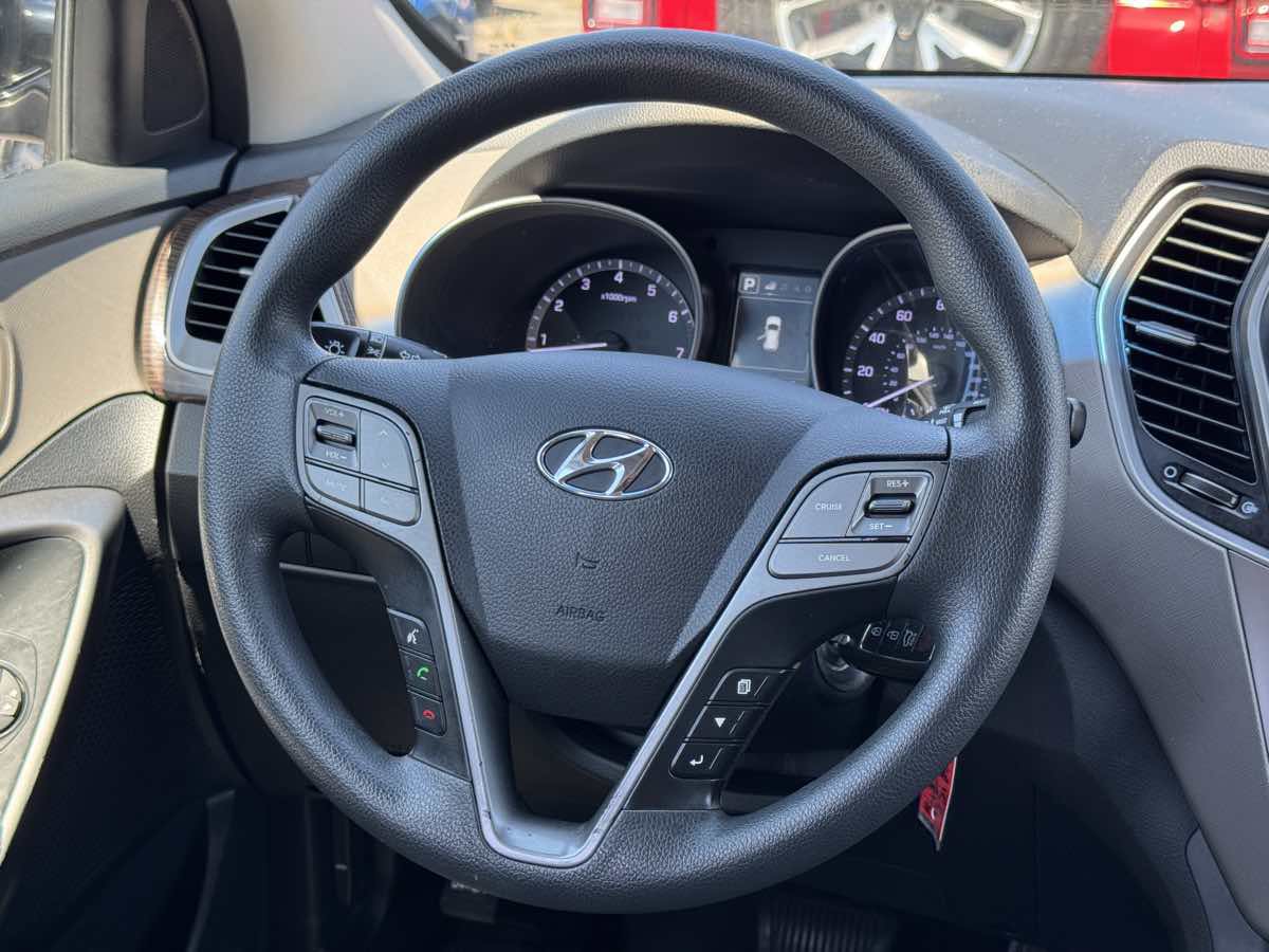 Used 2018 Hyundai Santa Fe Sport FWD image 23