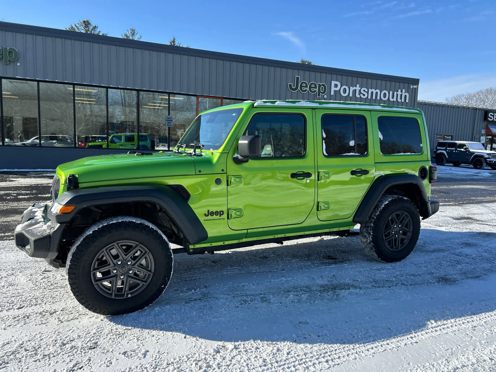 Used 2025 Jeep Wrangler Sport S image 20