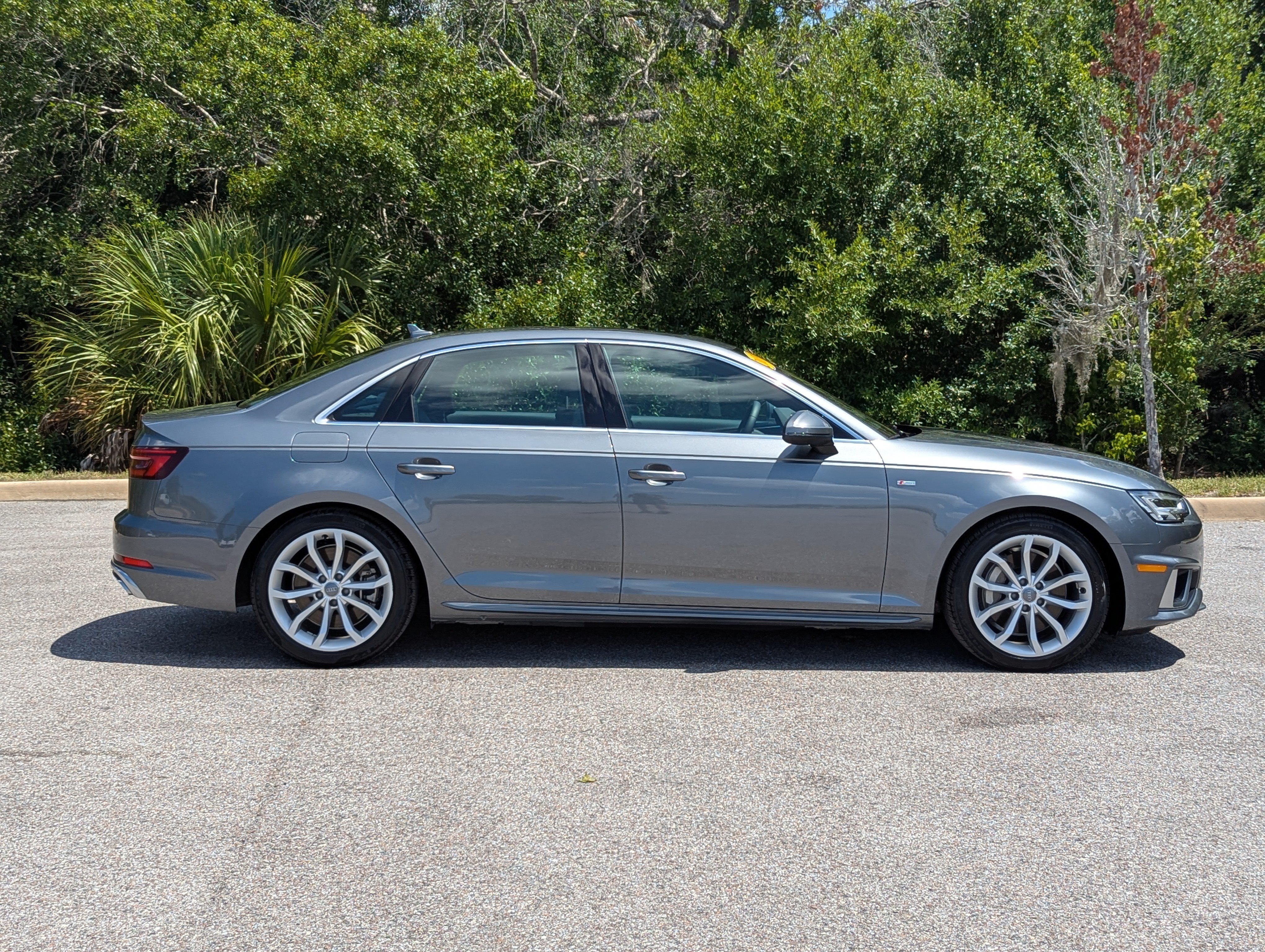 Used 2019 Audi A4 2.0T Premium Plus w/ Premium Plus Package AWD/4WD image 2