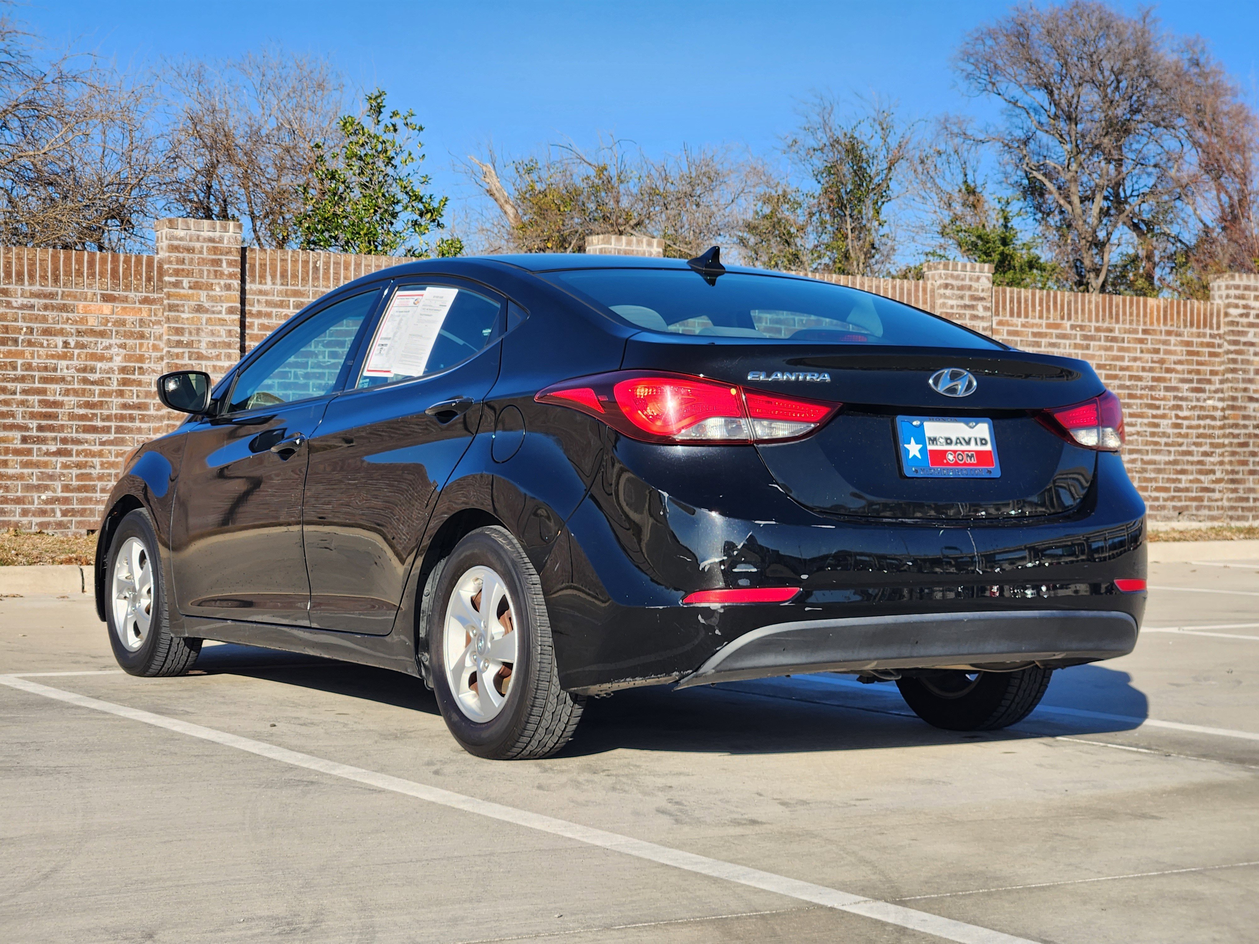 Used 2015 Hyundai Elantra SE image 8