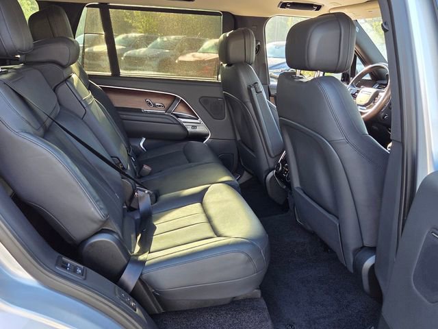 Used 2023 Land Rover Range Rover Long Wheelbase SE image 16