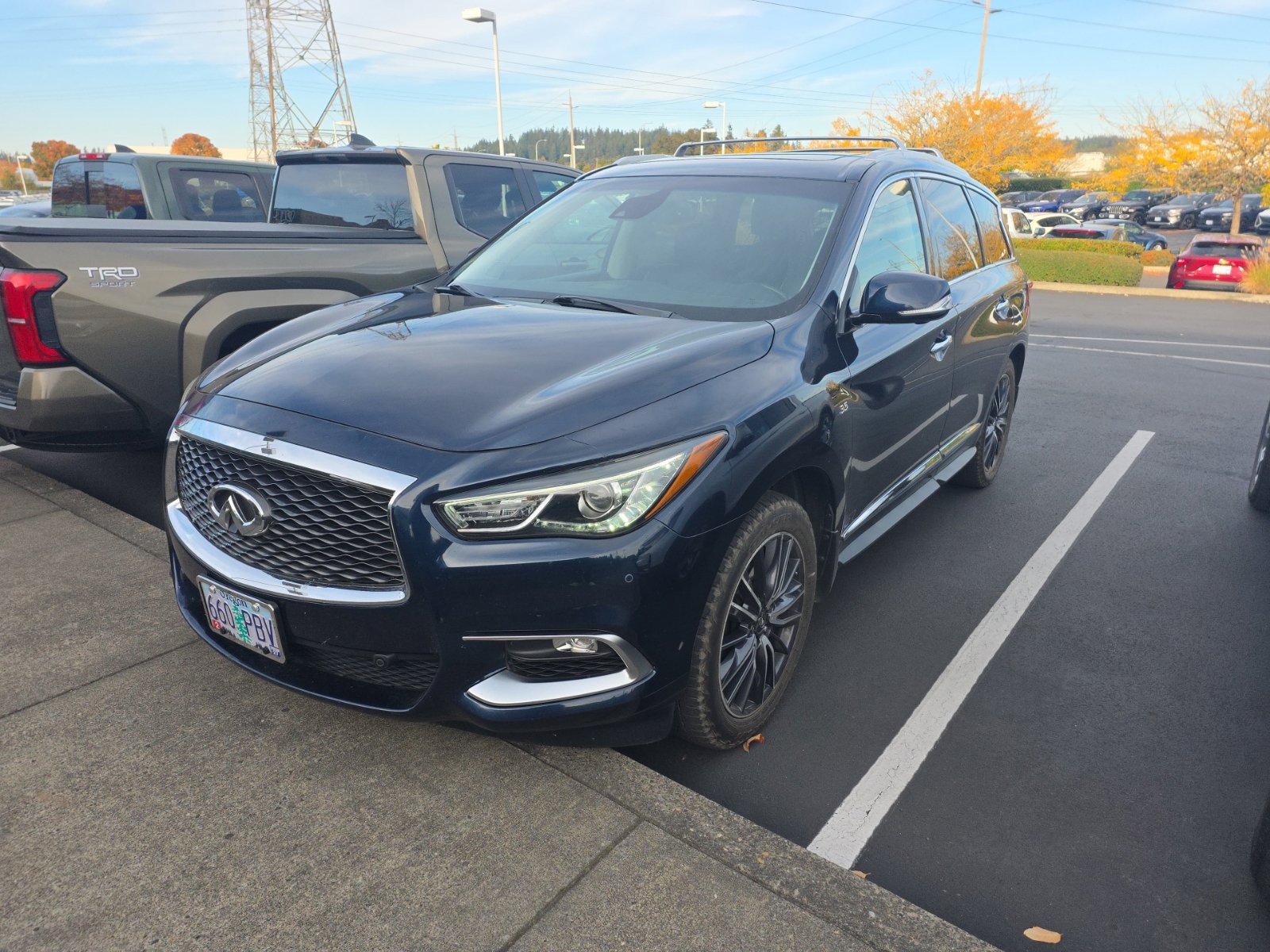 Used 2016 INFINITI QX60 Luxe w/ Deluxe Technology Package AWD/4WD image 1