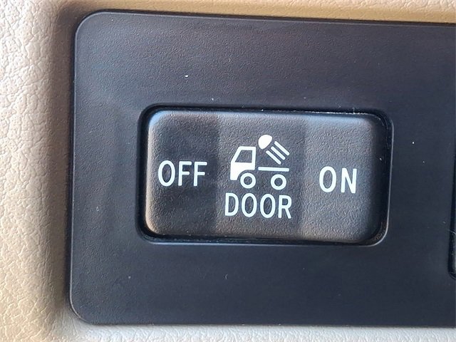 Used 2013 Toyota Tundra 2WD Double Cab image 21