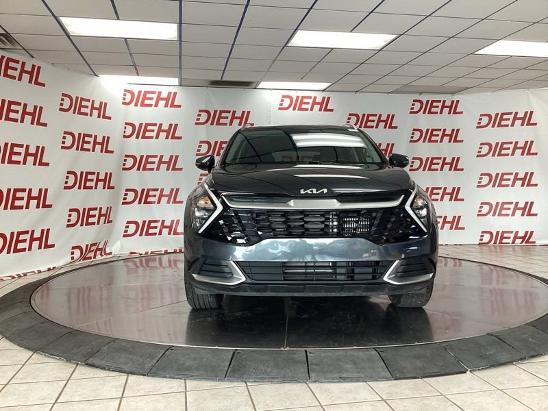 Used 2023 Kia Sportage EX AWD/4WD image 2