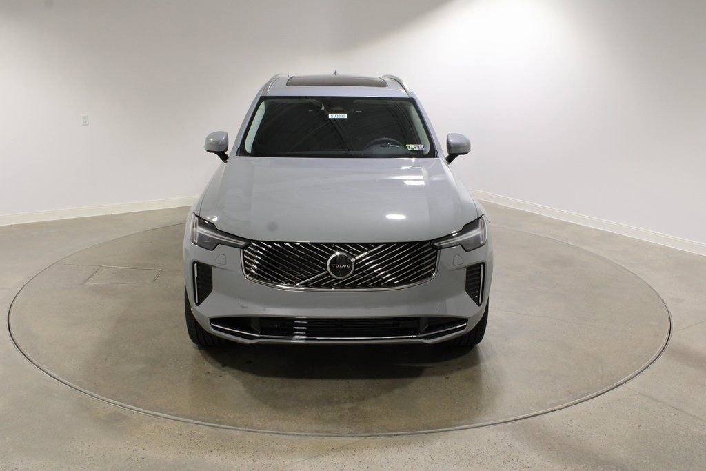 New 2026 Volvo XC90 T8 Plus w/ Protection Package Premier image 2