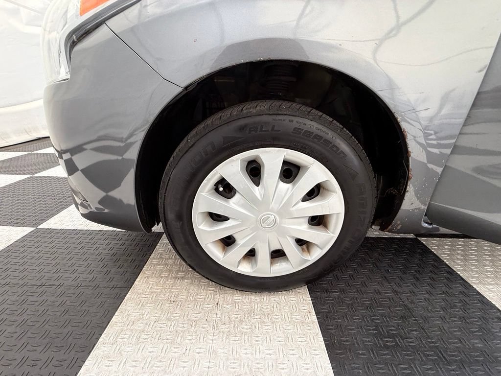 Used 2019 Nissan Versa SV FWD image 9