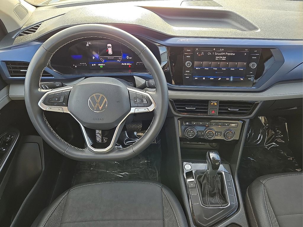 Used 2024 Volkswagen Taos SE image 16
