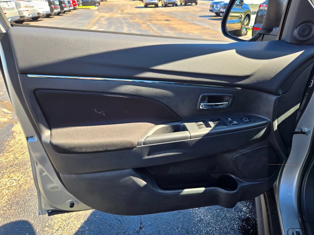 New 2027 Mitsubishi Outlander Sport ES AWD/4WD image 17