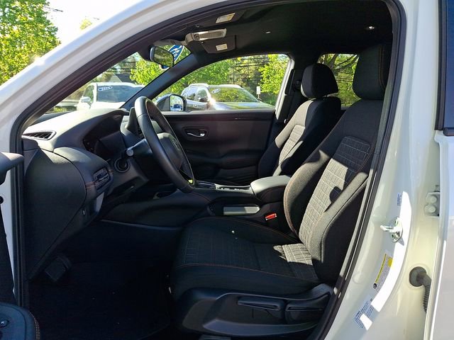 Certified 2025 Honda HR-V Sport image 13