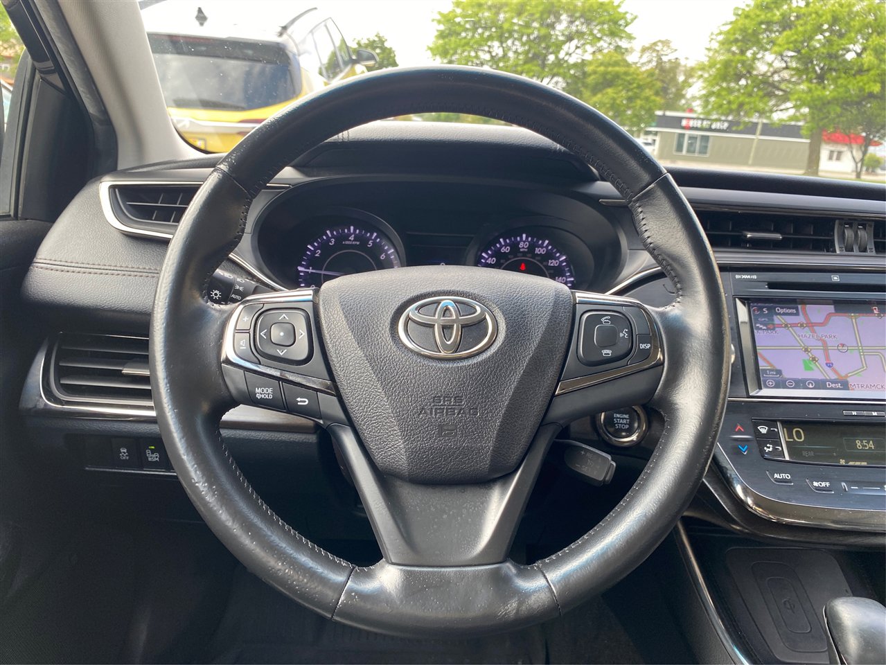 Used 2016 Toyota Avalon Limited image 28