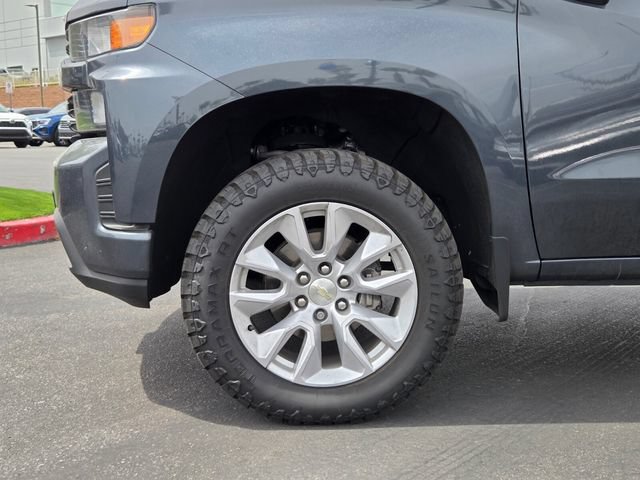 Used 2020 Chevrolet Silverado 1500 Custom w/ Custom Value Package RWD image 9