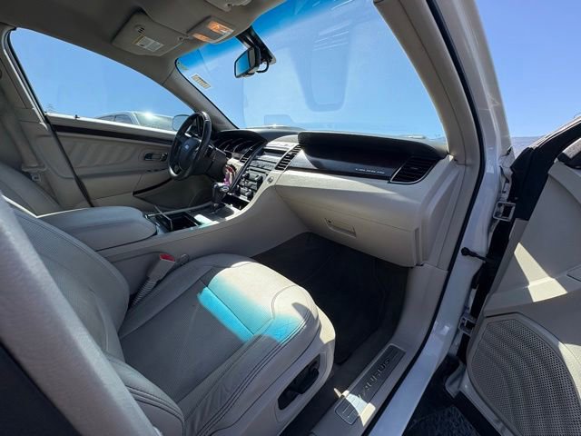 Used 2010 Ford Taurus Limited FWD image 15