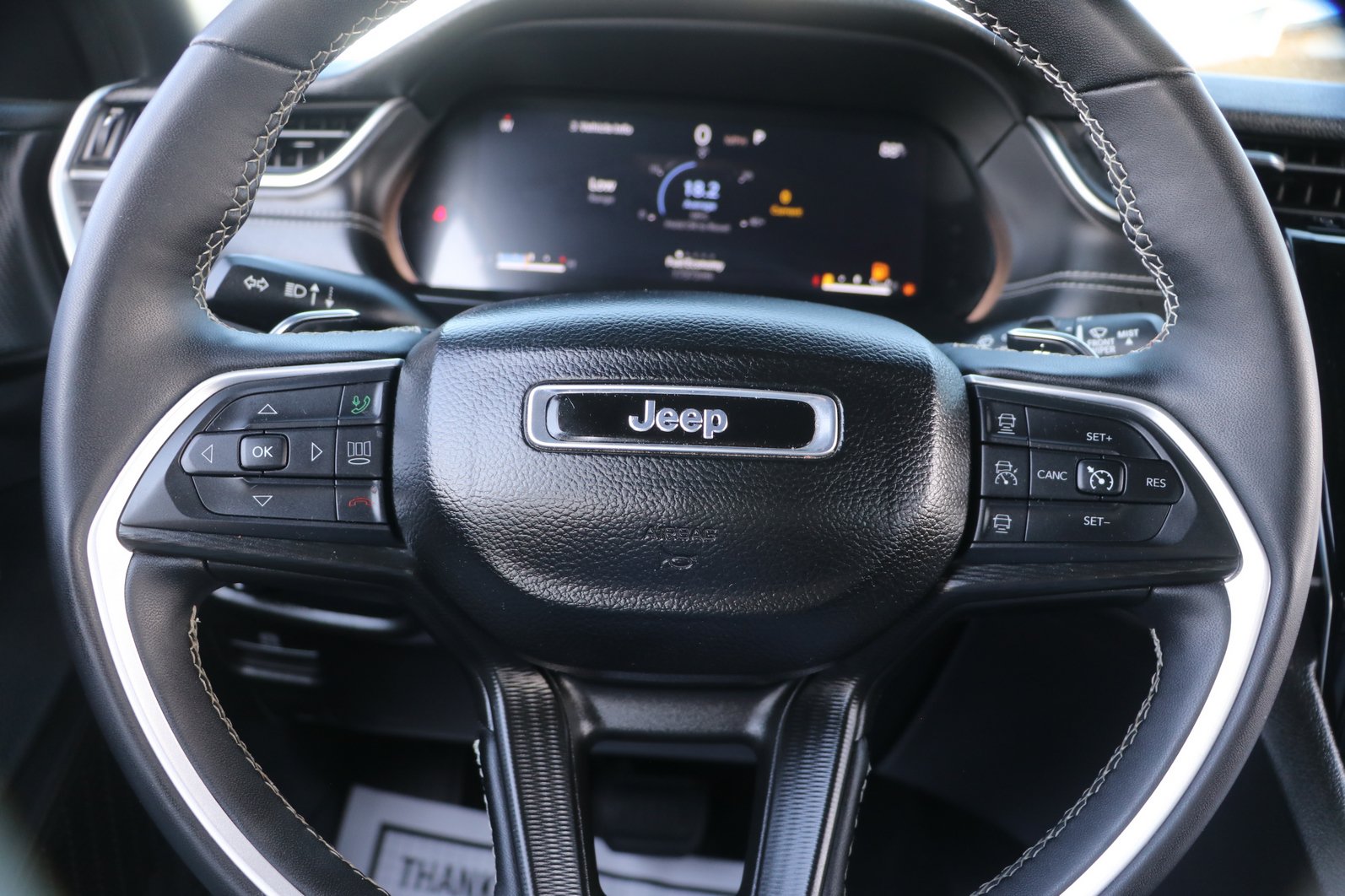 Used 2024 Jeep Grand Cherokee Altitude AWD/4WD image 17