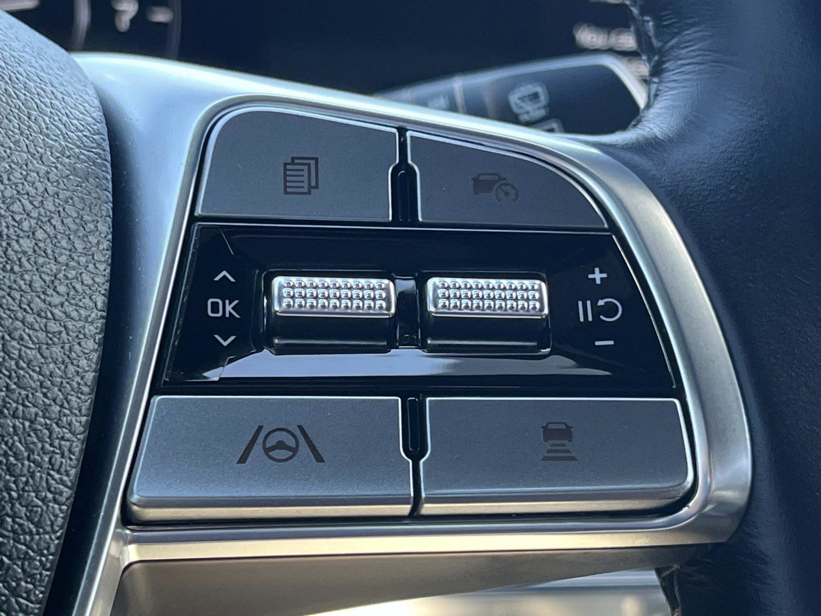 Used 2025 Kia Telluride SX X-Line AWD/4WD image 41