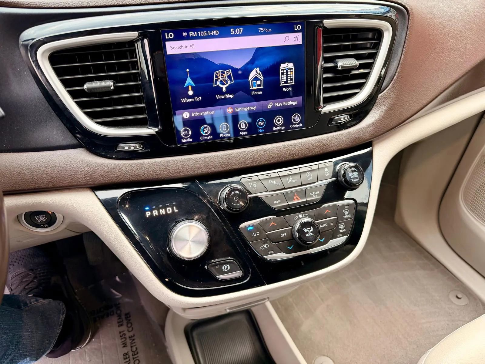Used 2020 Chrysler Pacifica Touring-L Plus FWD image 20