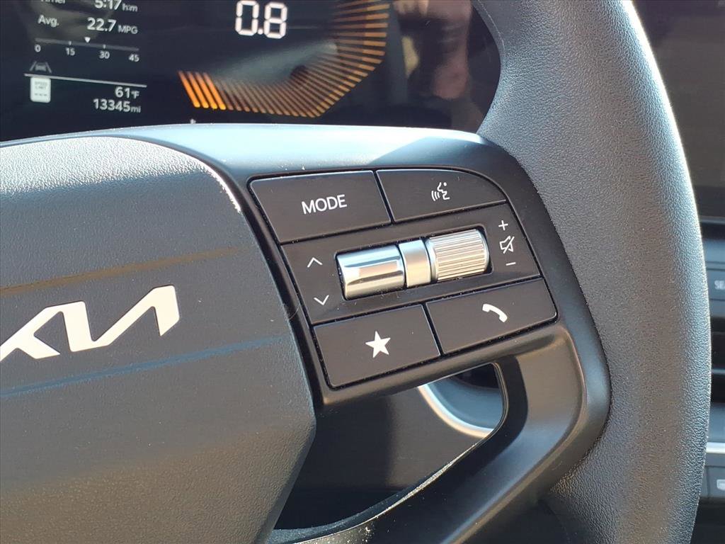 Used 2025 Kia K4 LXS image 30