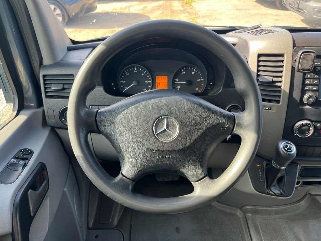 Used 2018 Mercedes-Benz Sprinter 2500 image 13