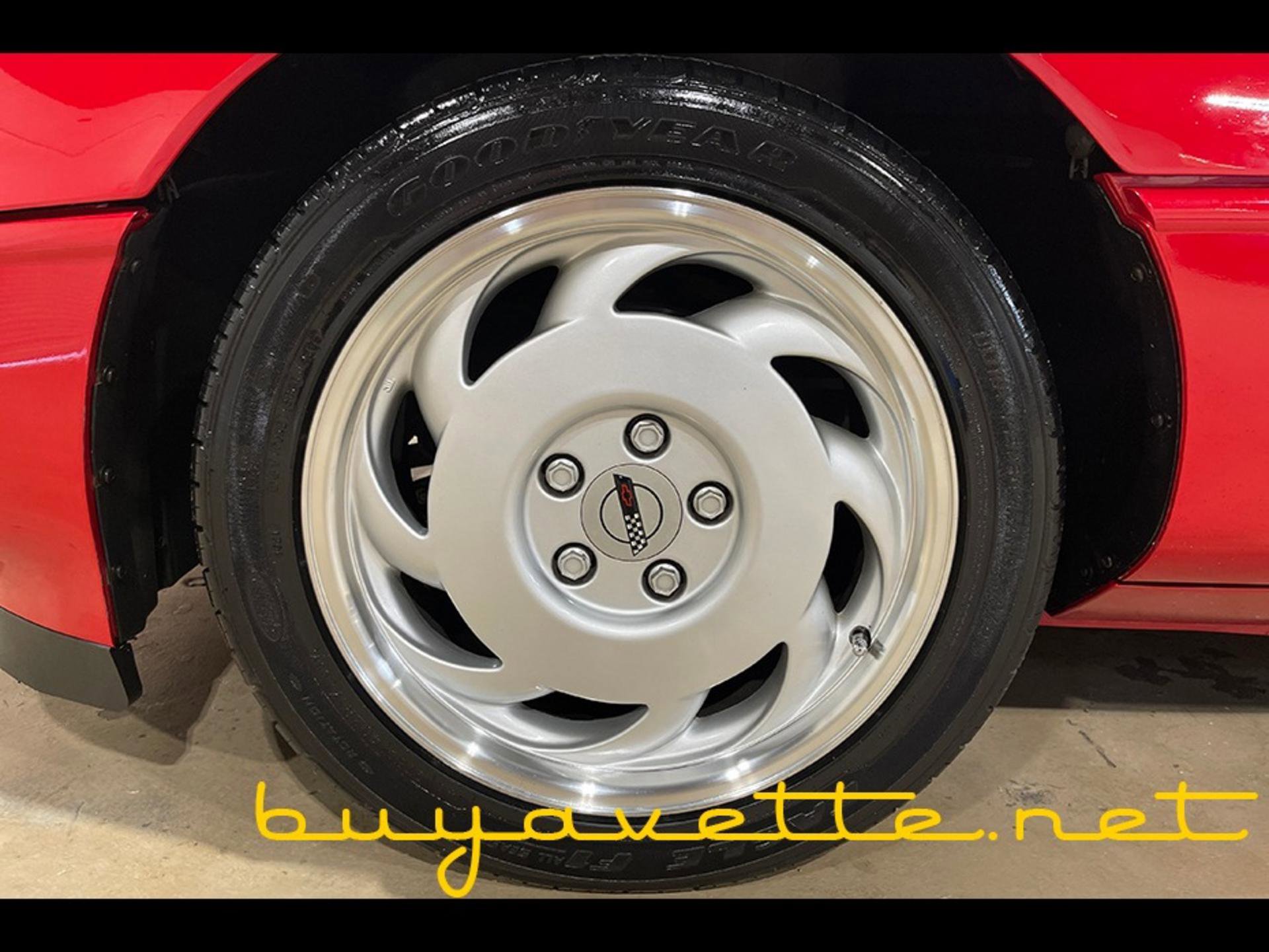 Used 1991 Chevrolet Corvette Coupe image 8