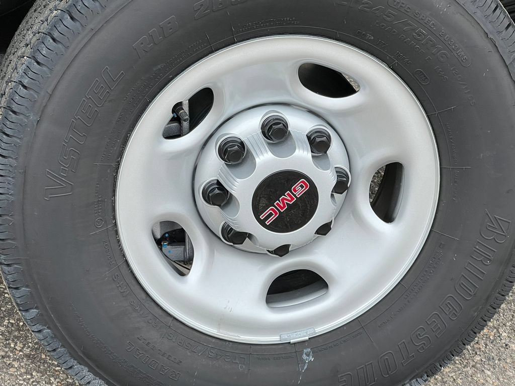 New 2025 GMC Savana 3500 Extended w/ Driver Convenience Package RWD image 8