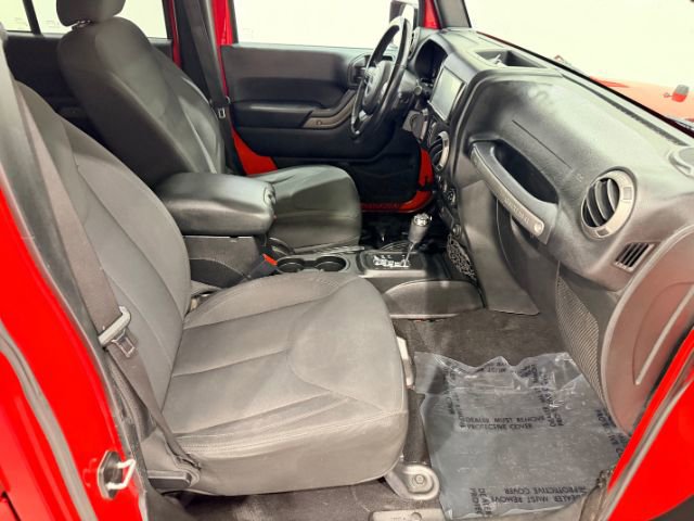 Used 2018 Jeep Wrangler Unlimited Sport S image 31