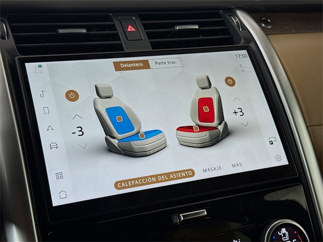 Used 2023 Land Rover Discovery Metropolitan Edition image 23