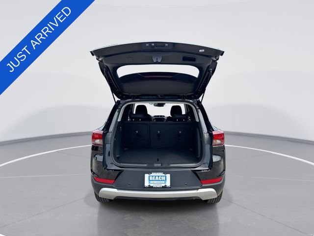 Used 2023 Chevrolet TrailBlazer LT w/ Convenience Package FWD image 23