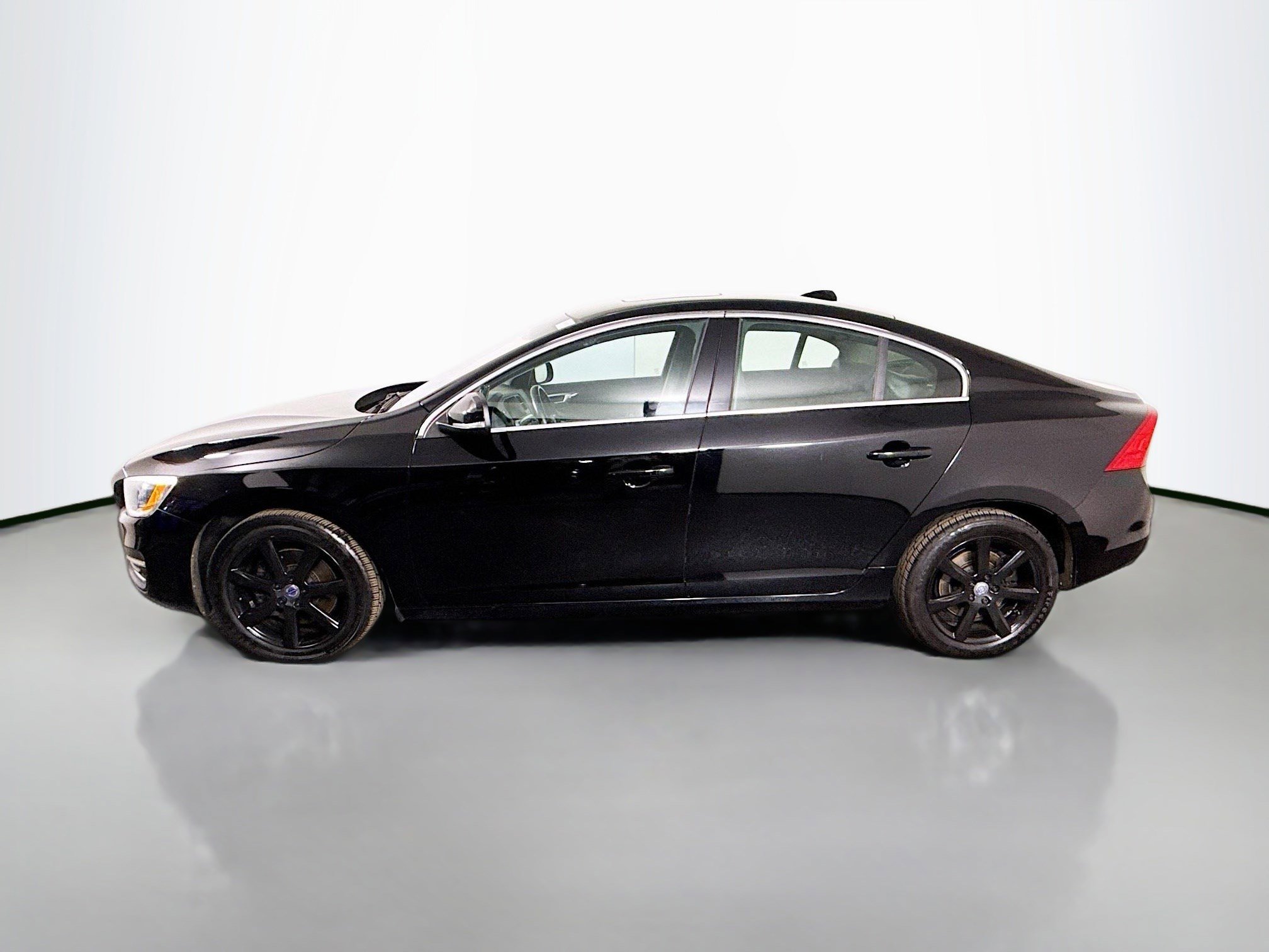 Used 2016 Volvo S60 T5 Premier w/ Convenience Package image 6