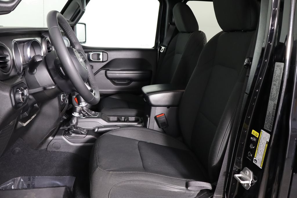 Used 2023 Jeep Wrangler Unlimited Sport AWD/4WD image 11