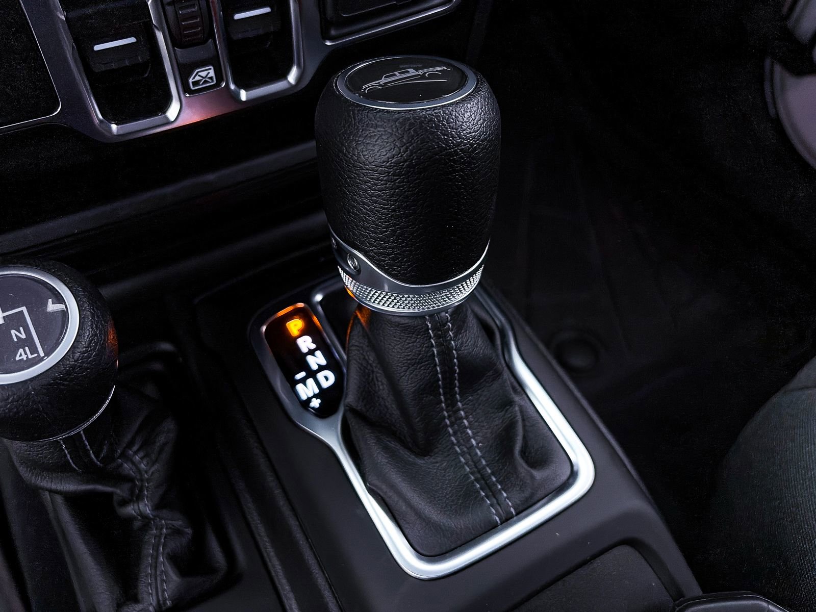 Used 2024 Jeep Gladiator Sport image 24