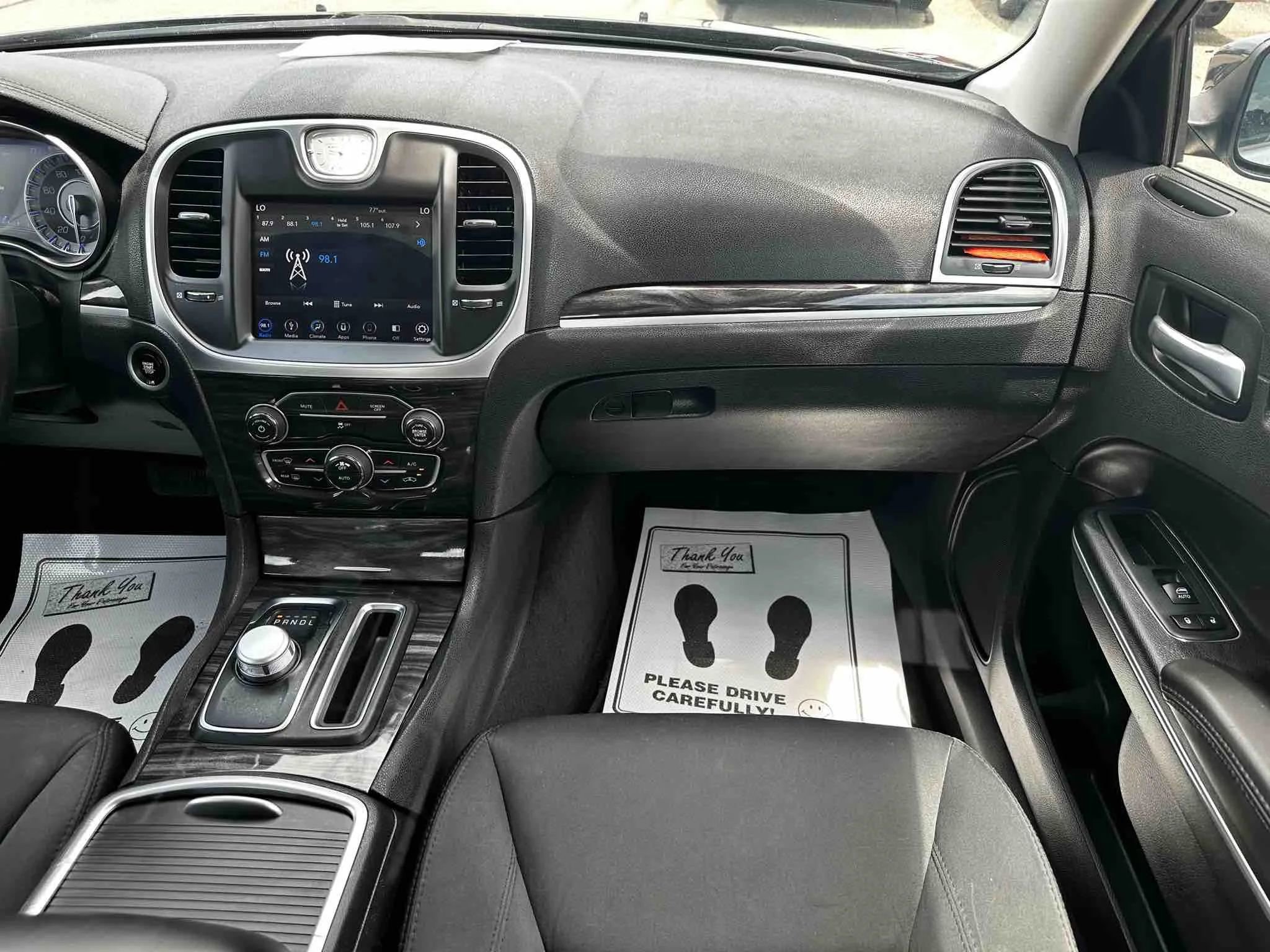 Used 2018 Chrysler 300 Touring w/ Driver Convenience Group image 69