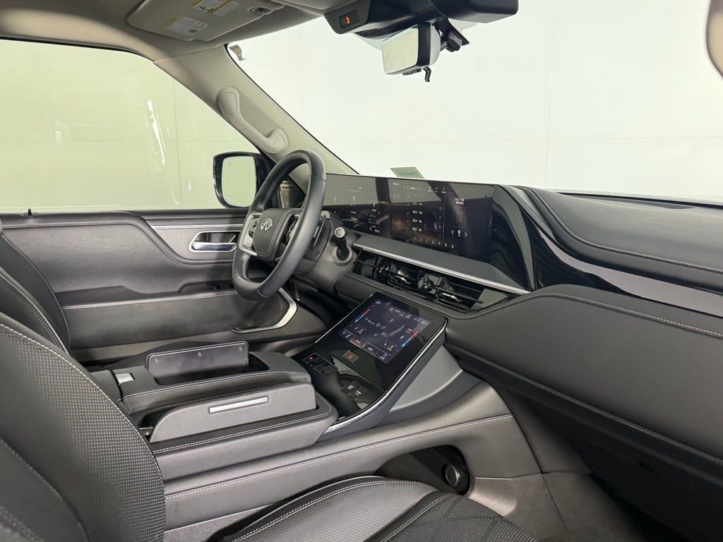 Used 2025 INFINITI QX80 Sensory AWD/4WD image 33