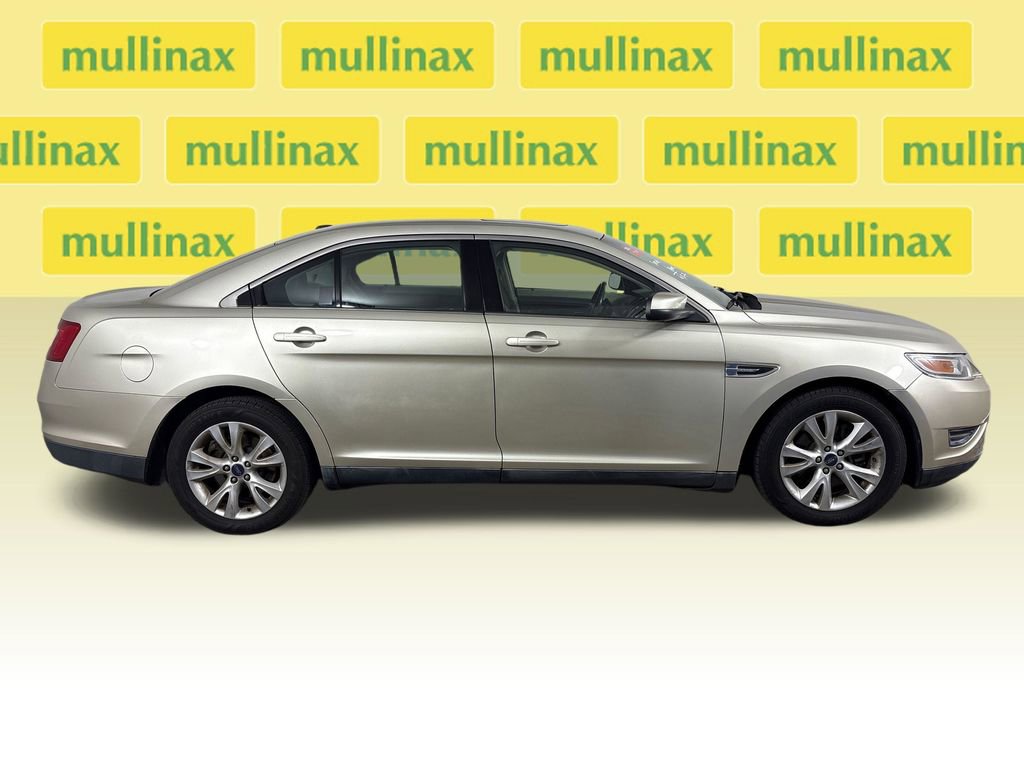 Used 2011 Ford Taurus SEL w/ 201A Rapid Spec Order Code FWD image 2