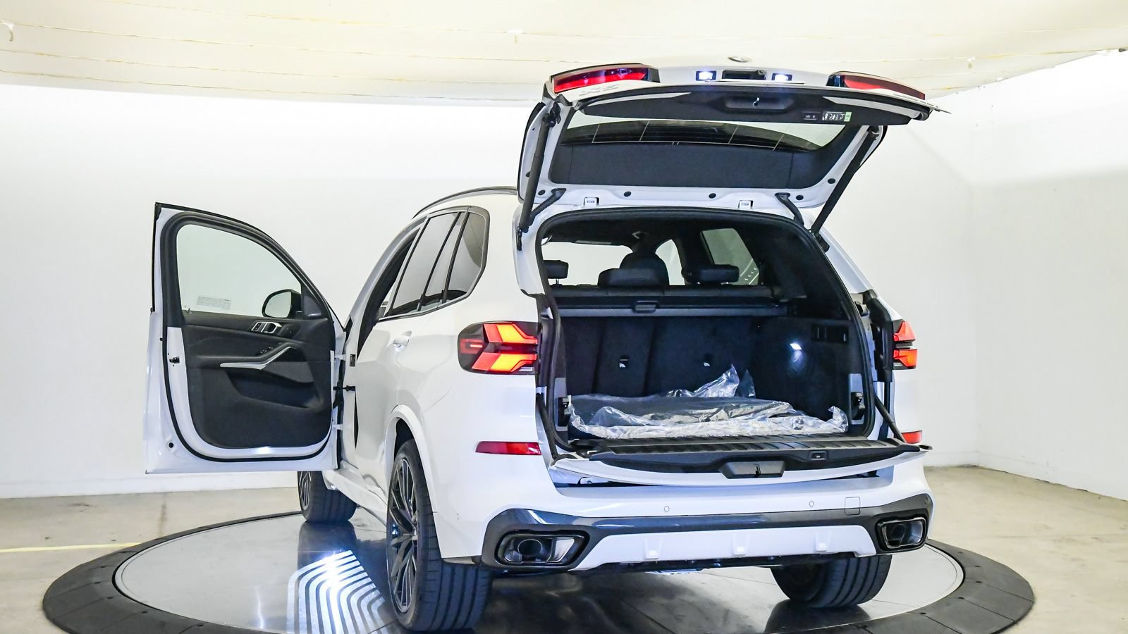 New 2026 BMW X5 sDrive40i w/ M Sport Package RWD image 25