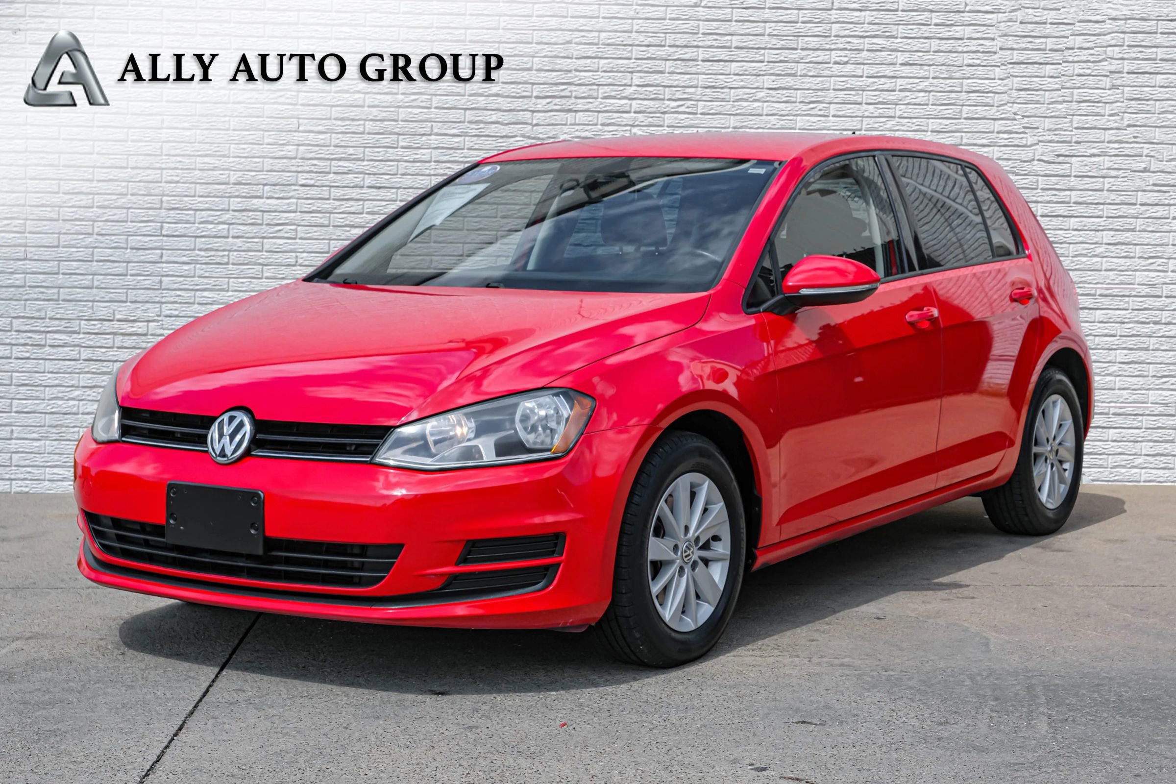 Used 2015 Volkswagen Golf SE