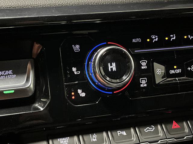 Used 2024 GMC Sierra 2500 AT4 w/ AT4 Preferred Package image 8