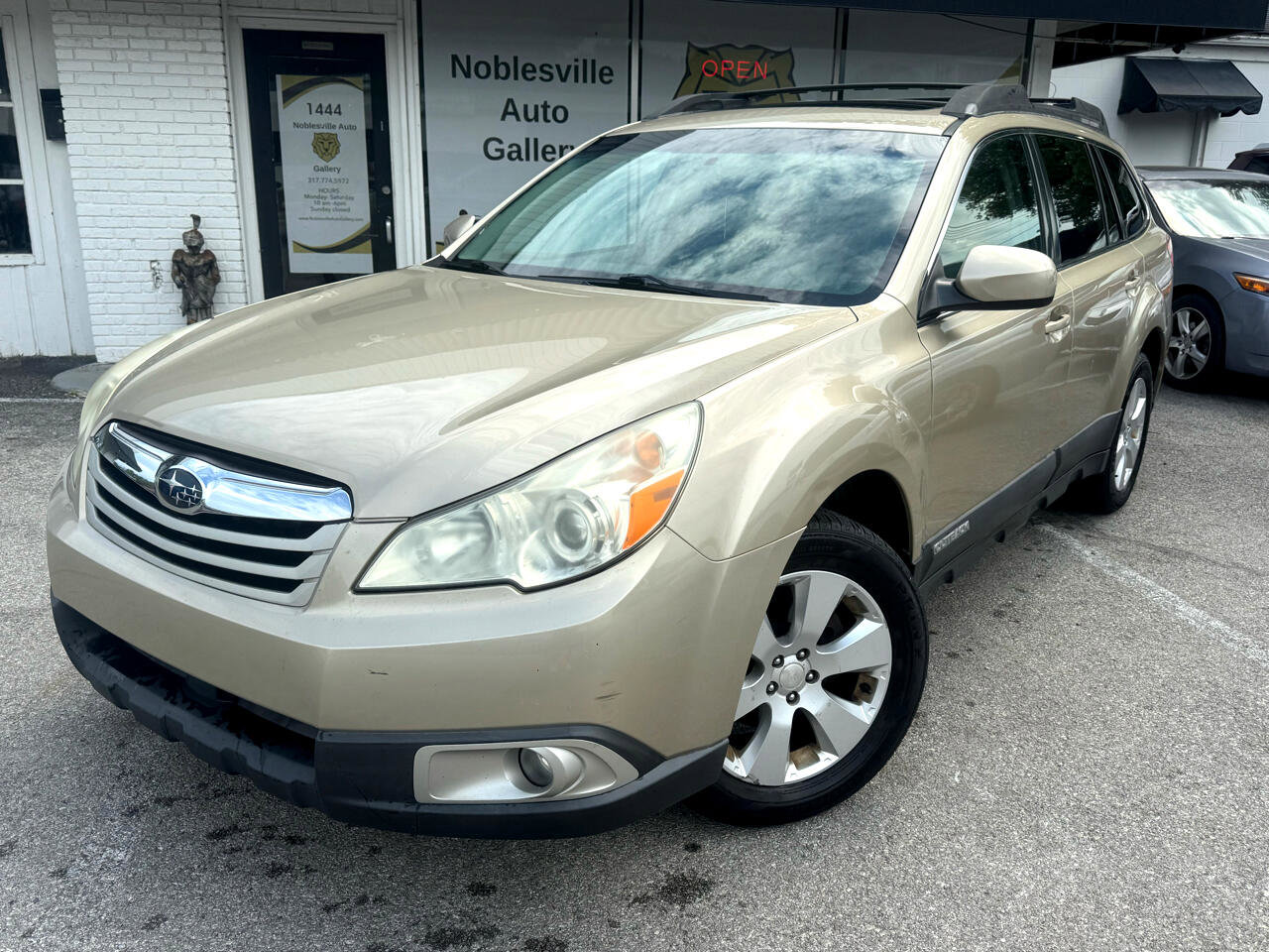 Used 2010 Subaru Outback 2.5i Premium image 1