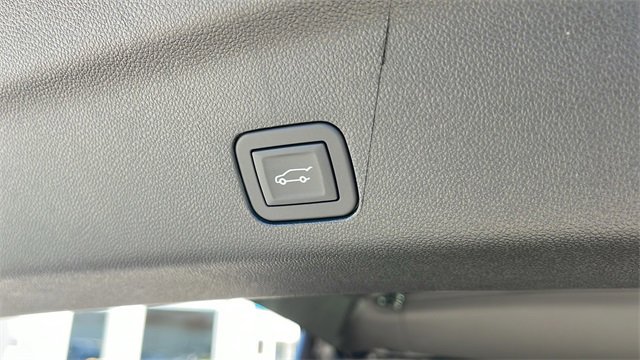 New 2026 Chevrolet Suburban LT w/ Comfort Package image 33