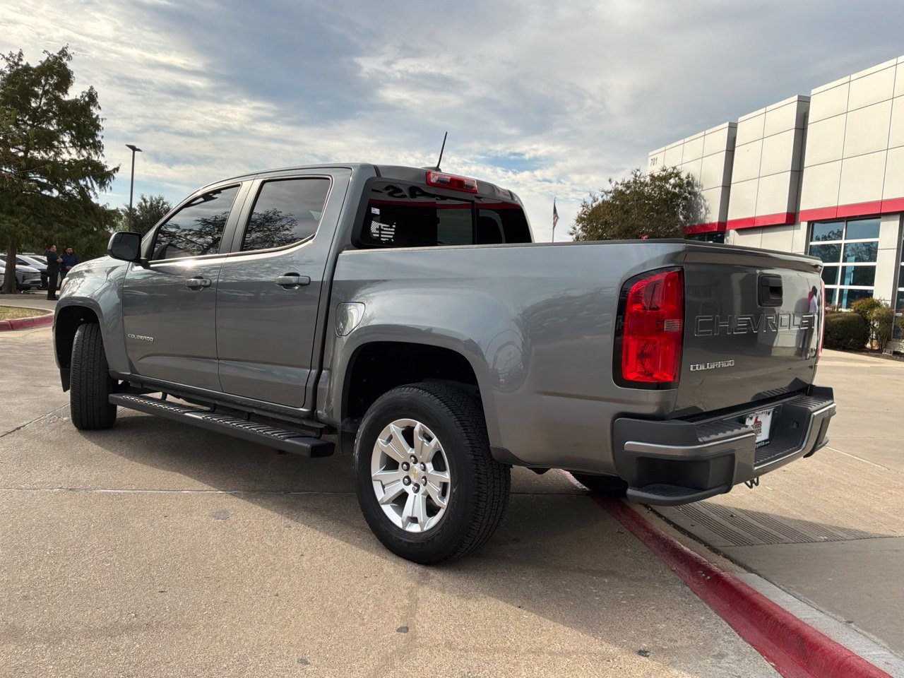 Used 2021 Chevrolet Colorado LT w/ LT Convenience Package RWD image 8