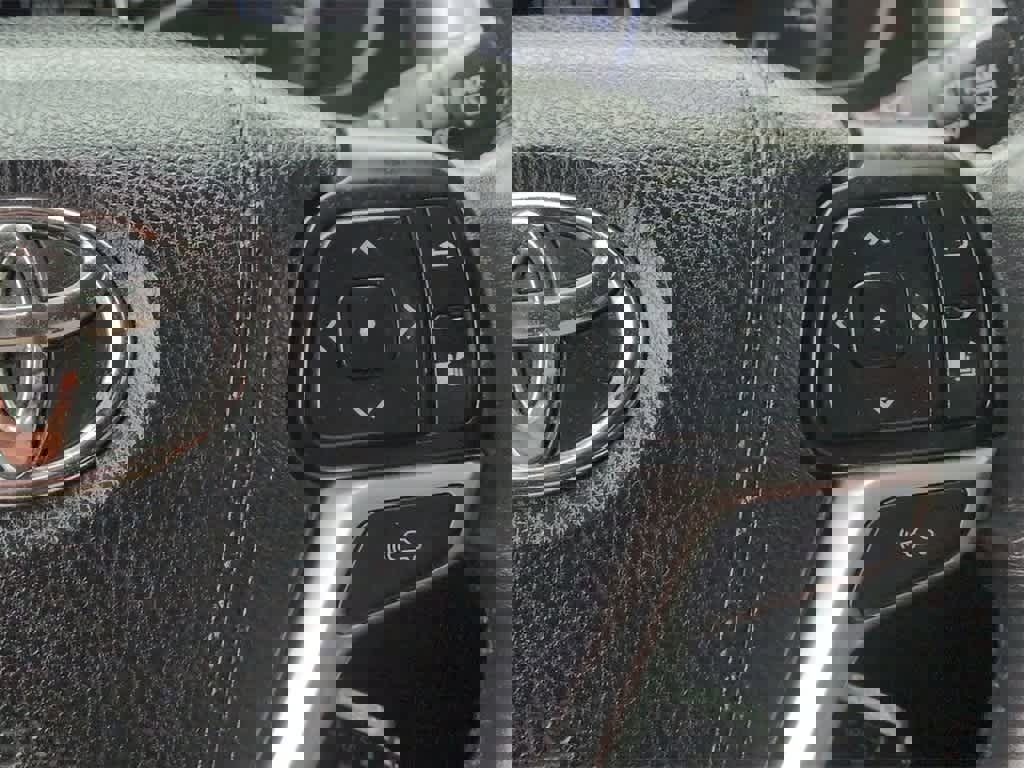 Used 2016 Toyota Highlander Limited Platinum image 27