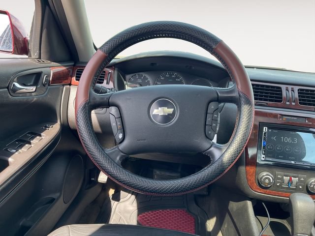 Used 2008 Chevrolet Impala LT w/ Luxury Edition Package FWD image 12