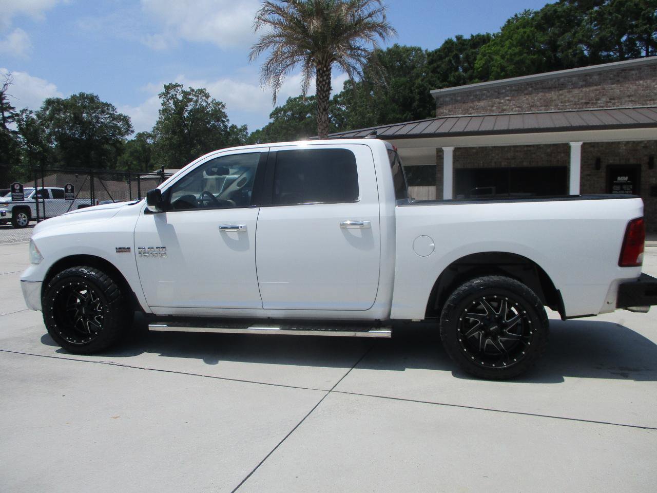 Used 2014 RAM 1500 Lone Star AWD/4WD image 3