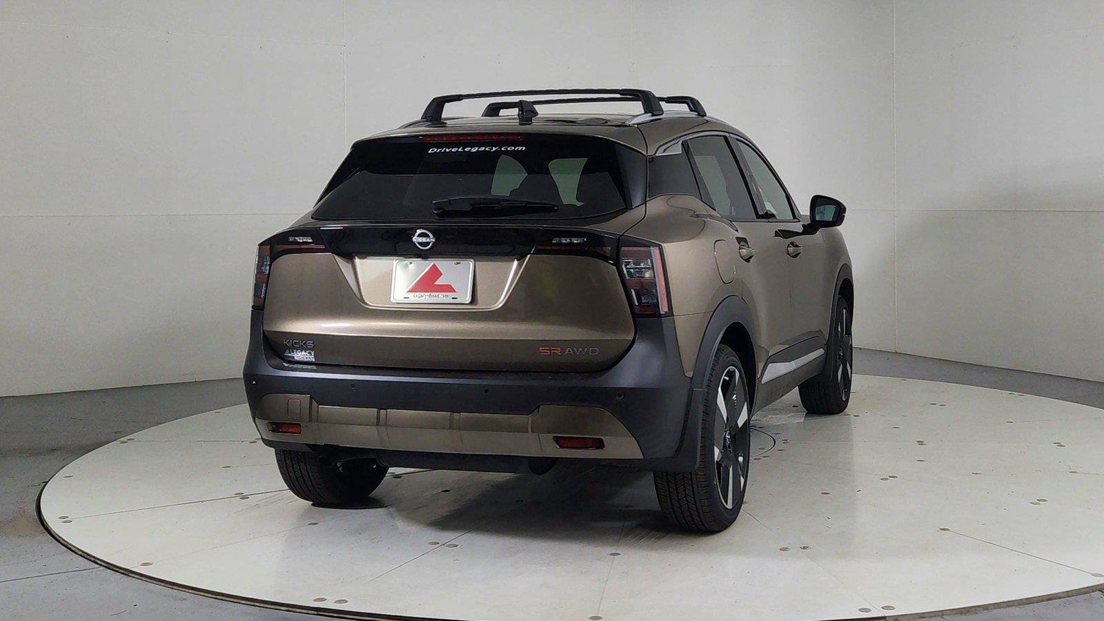 Used 2026 Nissan Kicks SR w/ Illumination Package AWD/4WD image 6