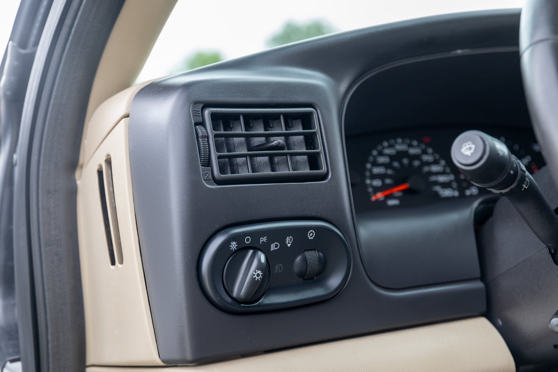 Used 2005 Ford Excursion Eddie Bauer AWD/4WD image 20