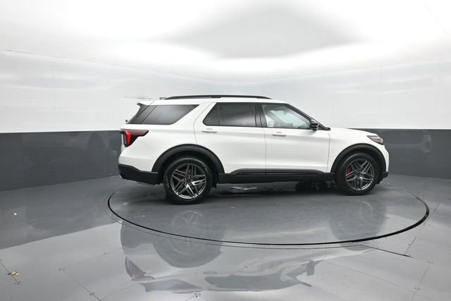 New 2026 Ford Explorer ST w/ Sun And Sound Package image 8