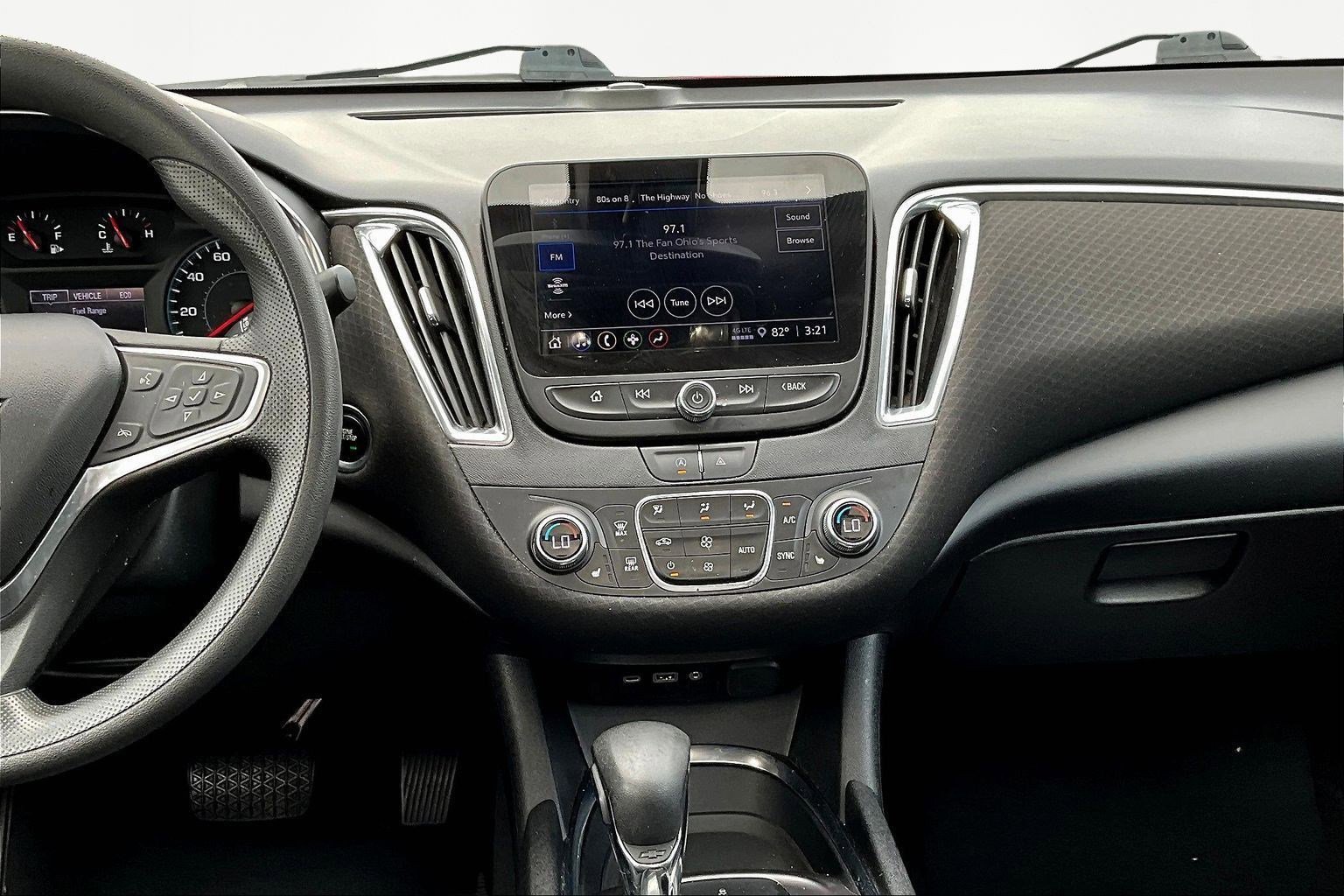 Used 2021 Chevrolet Malibu LT image 8