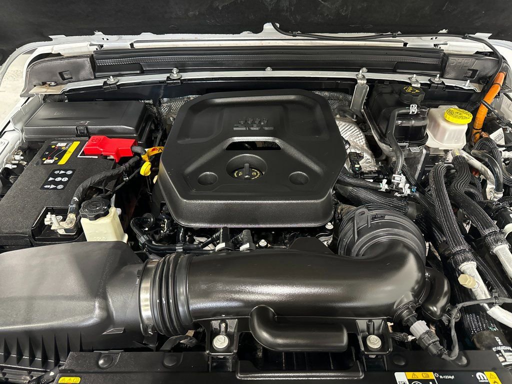 Used 2024 Jeep Wrangler Sahara 4xe image 9