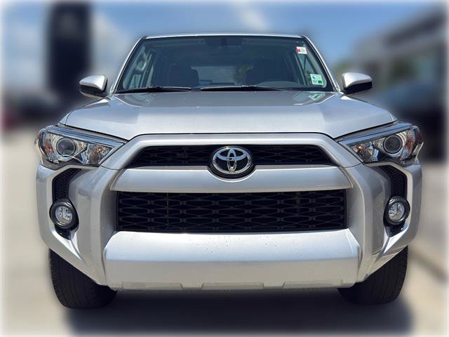 Used 2018 Toyota 4Runner SR5 RWD image 2
