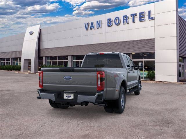 New 2026 Ford F350 XLT w/ XLT Premium Package AWD/4WD image 8